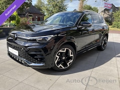 Volkswagen Tiguan - 1.5 e R-LINE BUSINESS , NAVIGATIE , TREKHAAK , CAMERA , PDC, MASSAGE STOEL , KEYLESS, BLIN