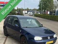 Volkswagen Golf - 1.6-16V Oxford