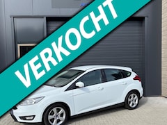 Ford Focus - 1.0 Titanium Edition CLIMA | LAGE KM-STAND | STOELVERWARMING | START-STOP | PDC