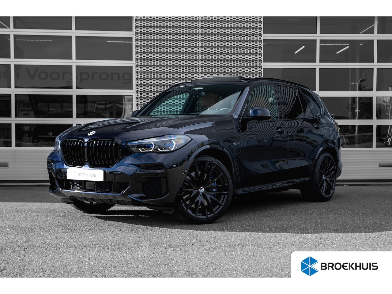 BMW X5 - xDrive45e 394pk High Executive | M-Sport | Panoramadak | Head-Up | 360 Camera | 22" | Trek - AutoWereld.nl