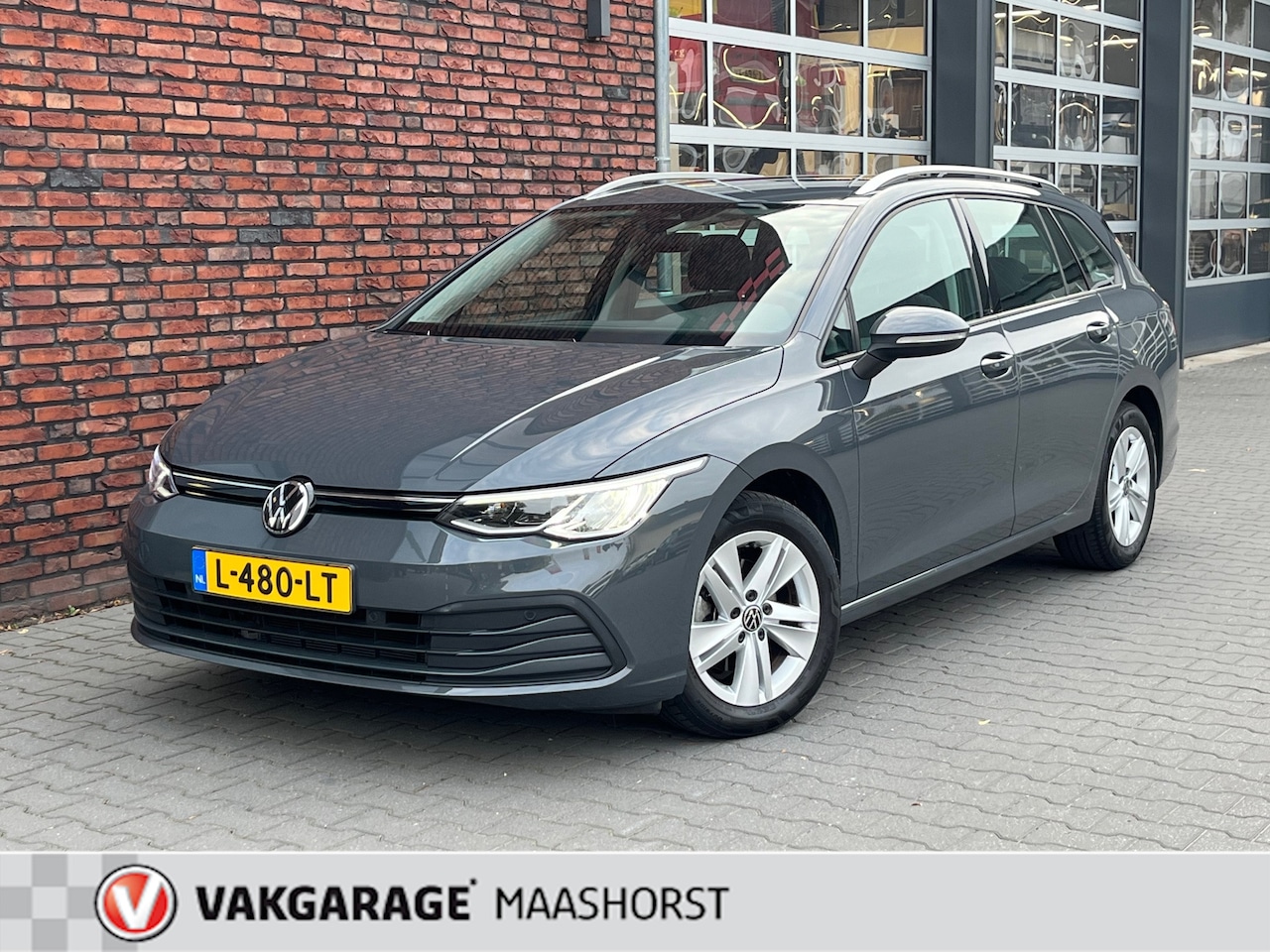 Volkswagen Golf Variant - 1.0 TSI Life Adapt.Cruise/Mem.Seats/Alcantara/ParkeerSensoren/Clima/Trekhaak/AppConnect/Na - AutoWereld.nl