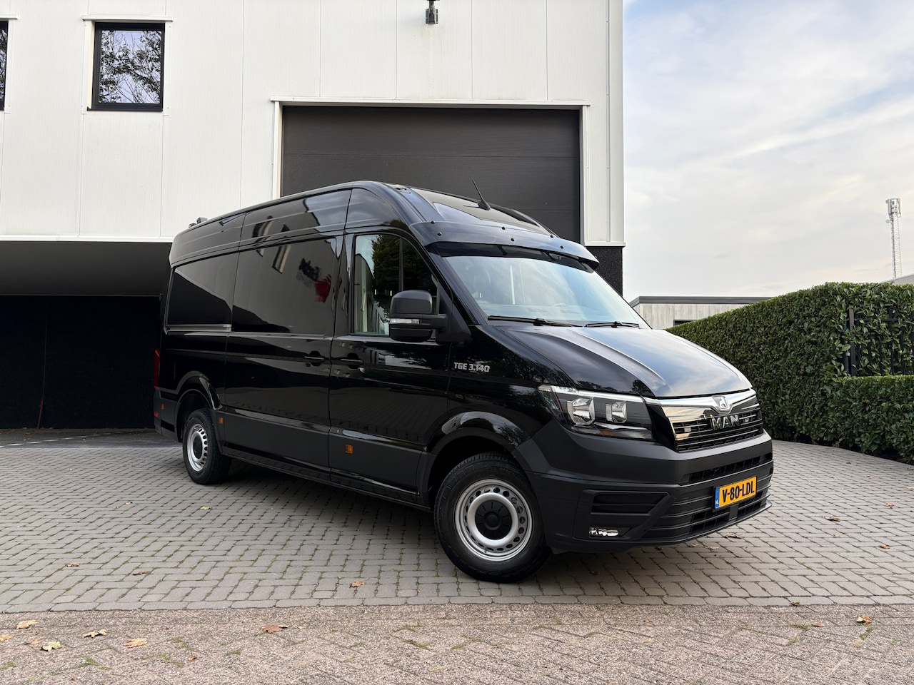 MAN TGE - 35 2.0 L3 H3 - Splinernieuwe Inrichting - Automaat - 3000kg - AutoWereld.nl