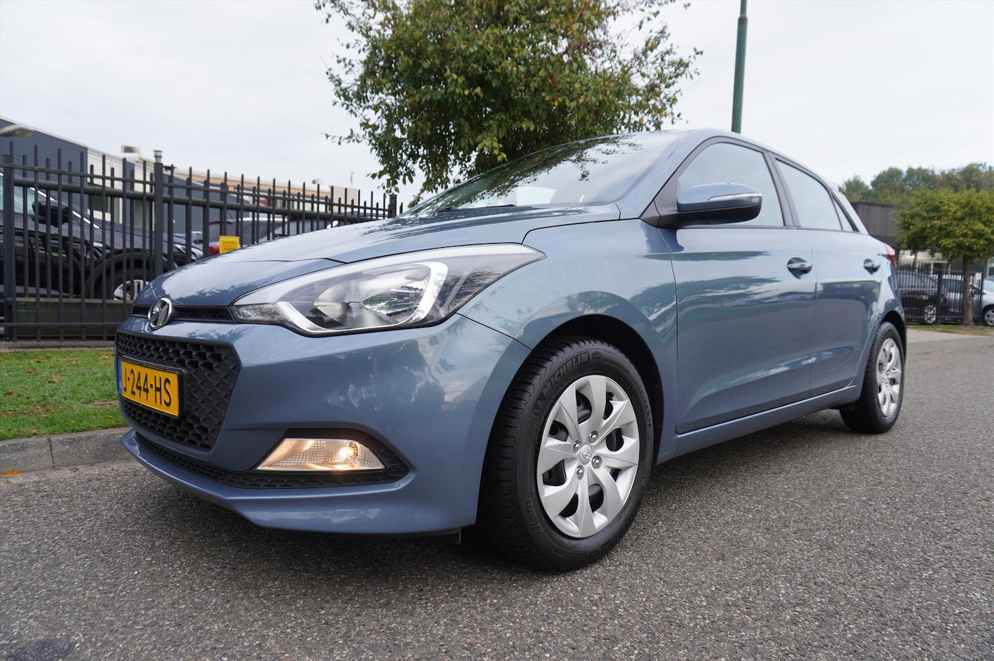Hyundai i20 - 1.2i 78pk 5D Business Edition AIRCO - AutoWereld.nl