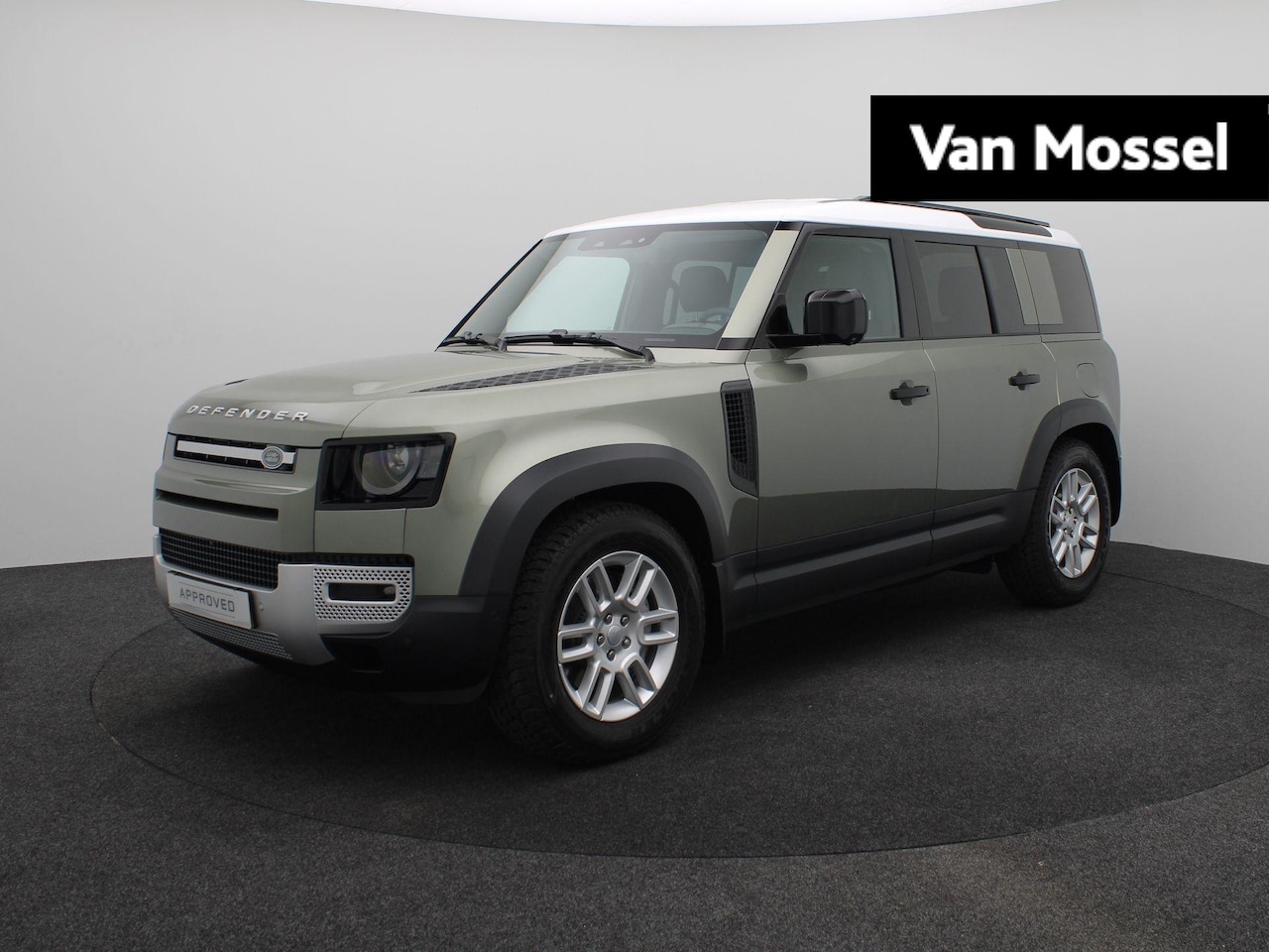 Land Rover Defender 110 - 2.0 P300e 110 S | 19" wielen, All terrain banden | afn. Trekhaak | Verwarmde stoelen | - AutoWereld.nl