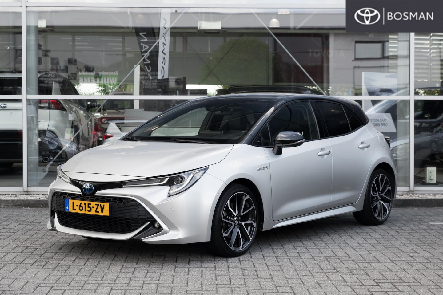 Toyota Corolla - 2.0 Hybrid Executive 2.0 Hybrid Executive - AutoWereld.nl
