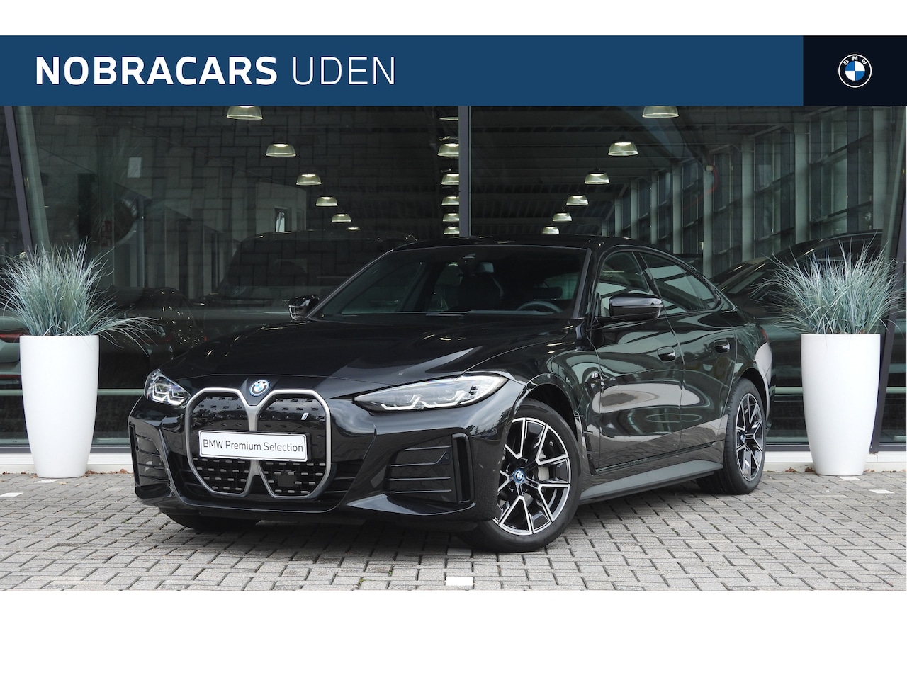 BMW i4 - eDrive40 High Executive M Sport / Achteruitrijcamera / Stoelverwarming / Cruise Control / - AutoWereld.nl