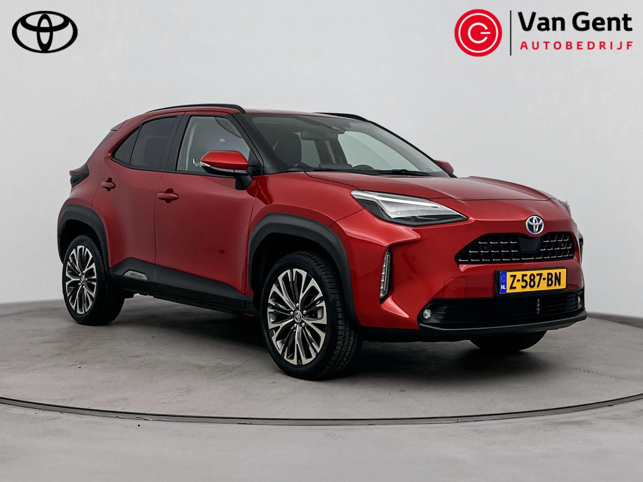 Toyota Yaris Cross - 1.5 Hybrid Executive | Dodehoek | Head-Up Display | Parkeersensoren | Stoelverwarming | Na - AutoWereld.nl