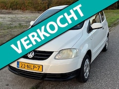 Volkswagen Fox - 1.2 Trendline Stuurbekrachtiging Electric pakket Audio/CD Colorpakket Getint glas Dealeron
