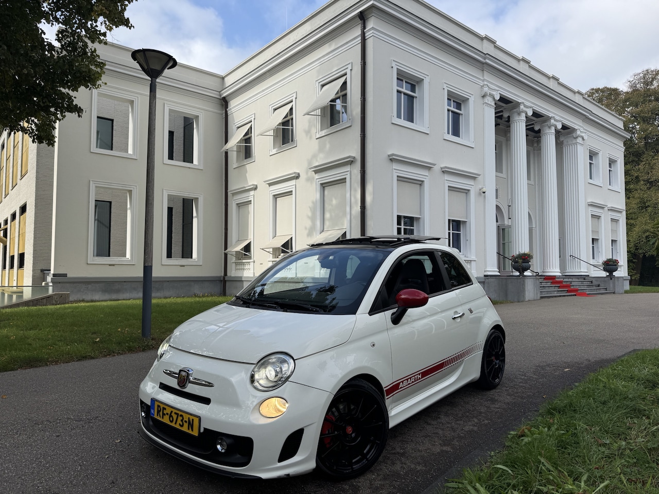 Abarth 595 - 1.4-16V Abarth, 160 PK ESSEESSE - AutoWereld.nl