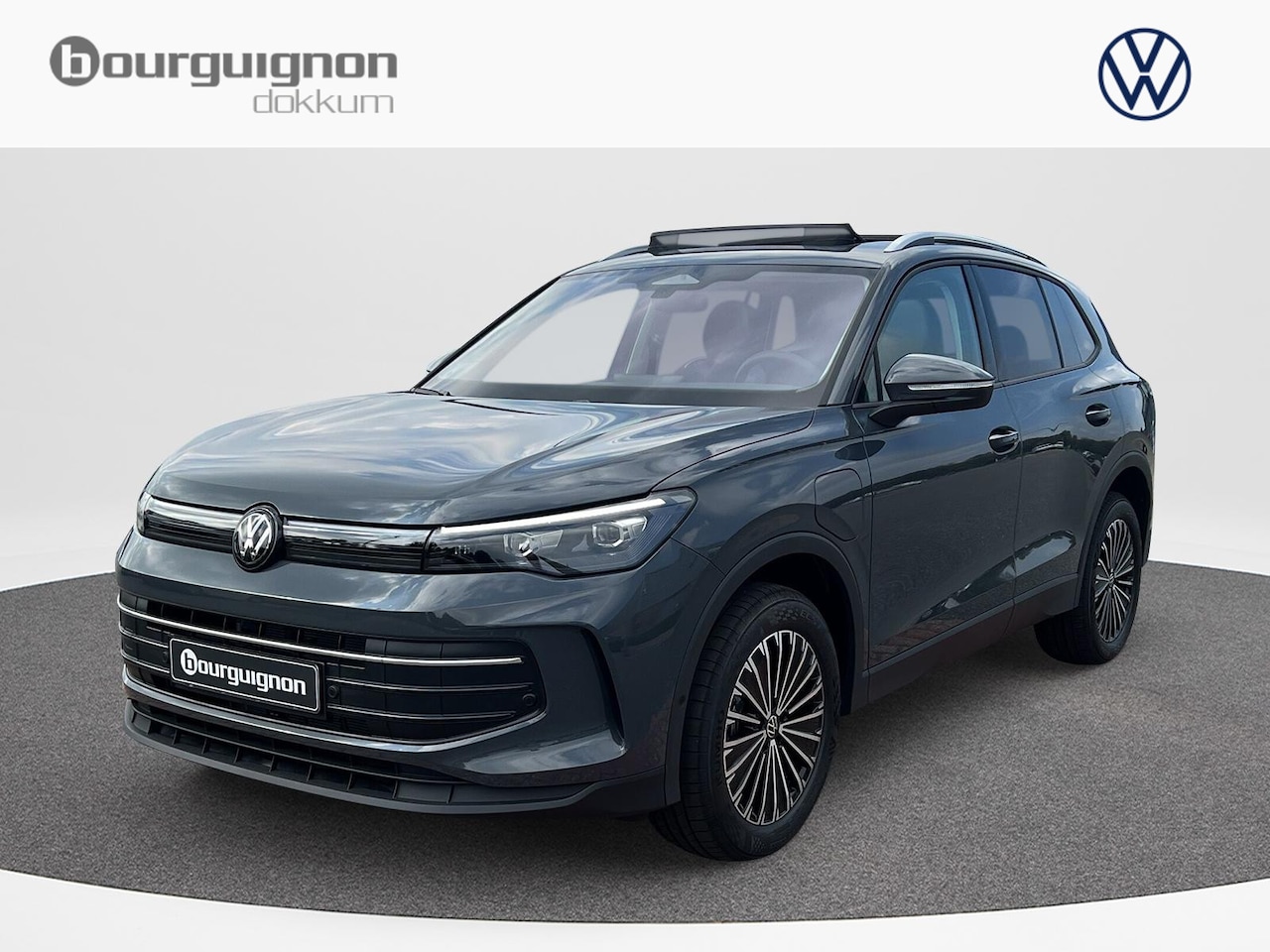 Volkswagen Tiguan - 1.5 eHybrid Life Edition | Pano | Trekhaak | 18 Inch | - AutoWereld.nl