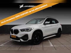 BMW X1 - xDrive25e *SOH 89% * PHEV * Sport Line * Trekhaak * Navigatie * Stoelverwarming * LED Kopl