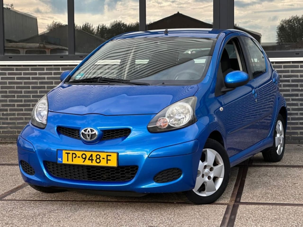 Toyota Aygo - 1.0-12V + |Airco |Nieuwe APK |5Deurs |Lage KM - AutoWereld.nl