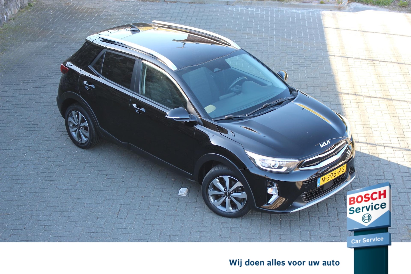 Kia Stonic - 1.0 T-GDi MHEV DynamicPlusLine Carplay & android, Dab, Camera, 1e eigenaar, climate en cru - AutoWereld.nl
