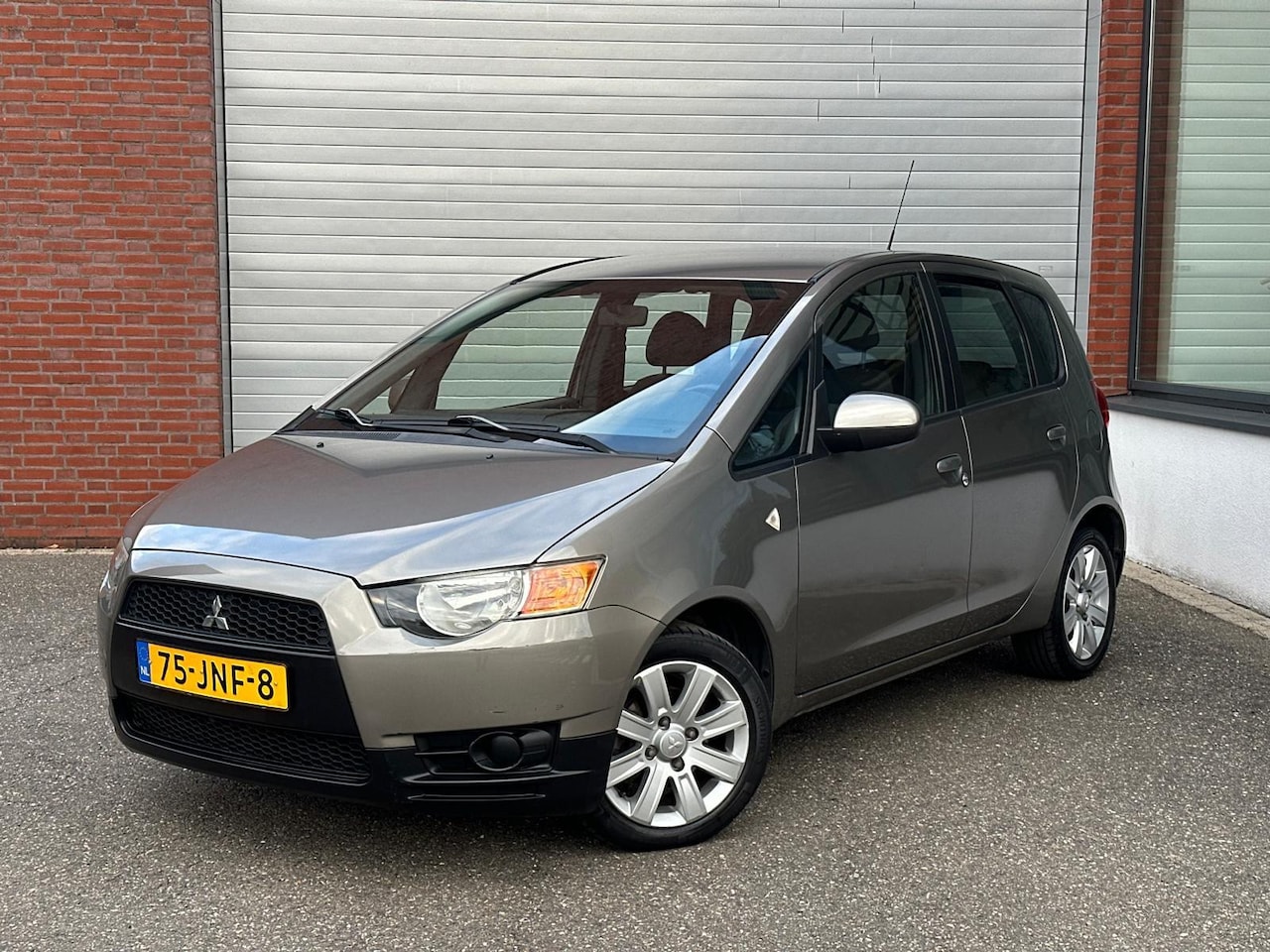 Mitsubishi Colt - 1.3 Invite , 5 DEURS , AUTOMAAT AIRCO , 69006 KM NAP , NEW APK - AutoWereld.nl