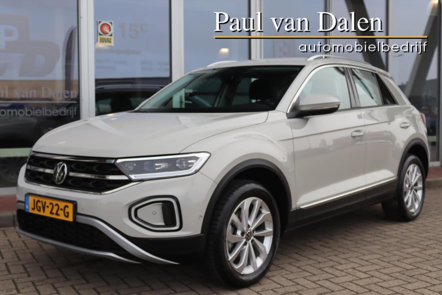 Volkswagen T-Roc - 1.5TSI 150PK AUTOMAAT STYLE Navi Carplay | Adapt.Cruise | Electr.Klep | Camera | Virtual C - AutoWereld.nl