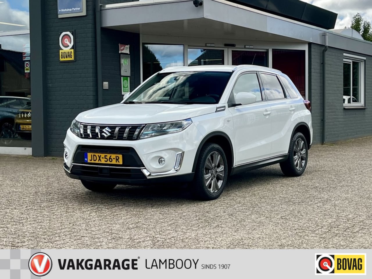 Suzuki Vitara - 1.5 Hybrid Select Automaat Navi Camera Carplay Stoelverwarming - AutoWereld.nl