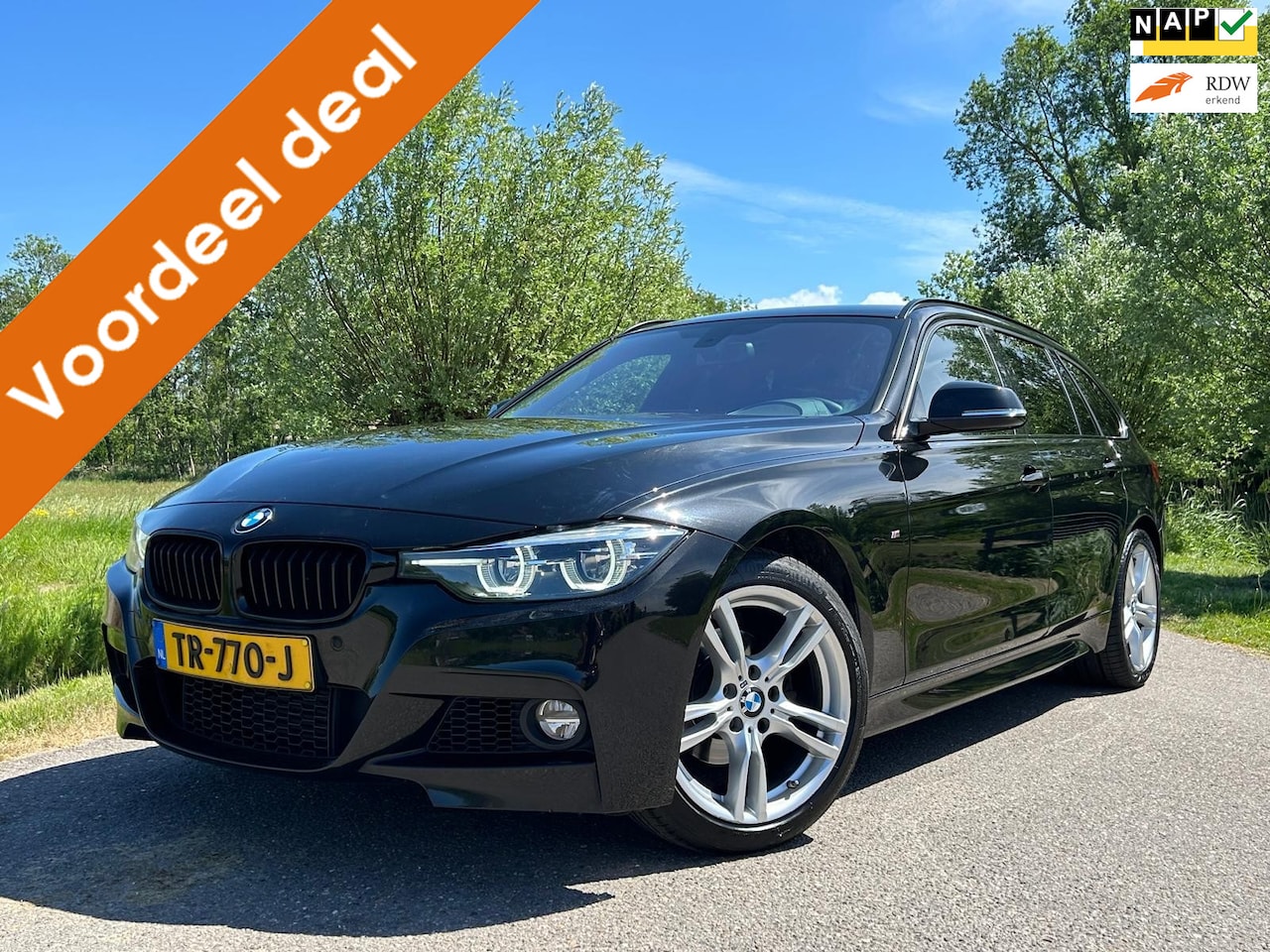 BMW 3-serie Touring - 318i Executive Automaat / M-Pakket / Sport-Leder / Navi / Trekhaak / Clima / 18" Velgen / - AutoWereld.nl