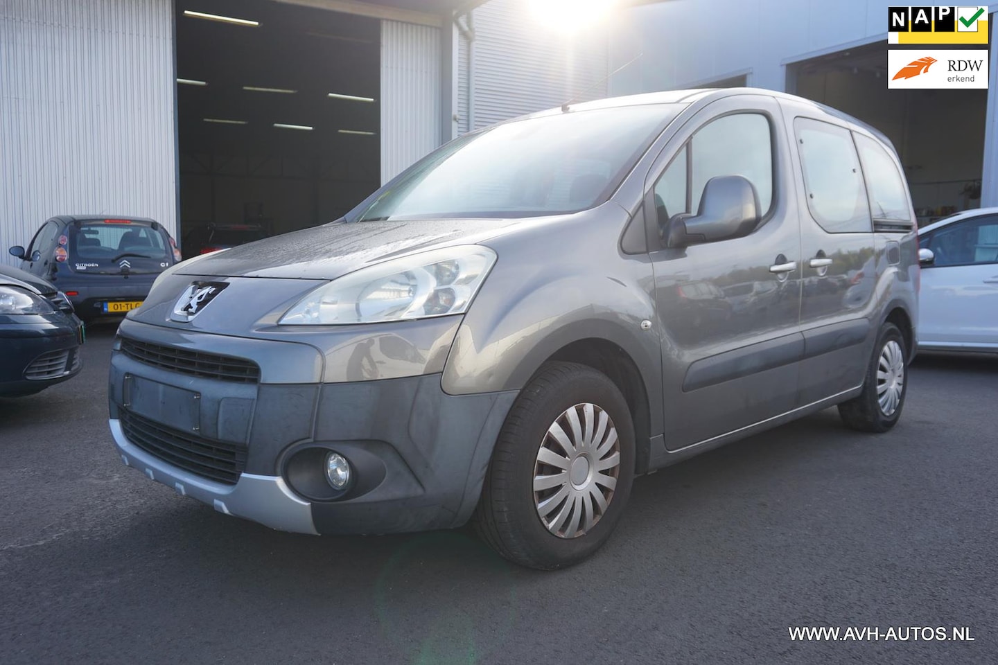 Peugeot Partner Tepee - 1.6 HDiF XT 1.6 HDiF XT, Exportkoopje!! - AutoWereld.nl