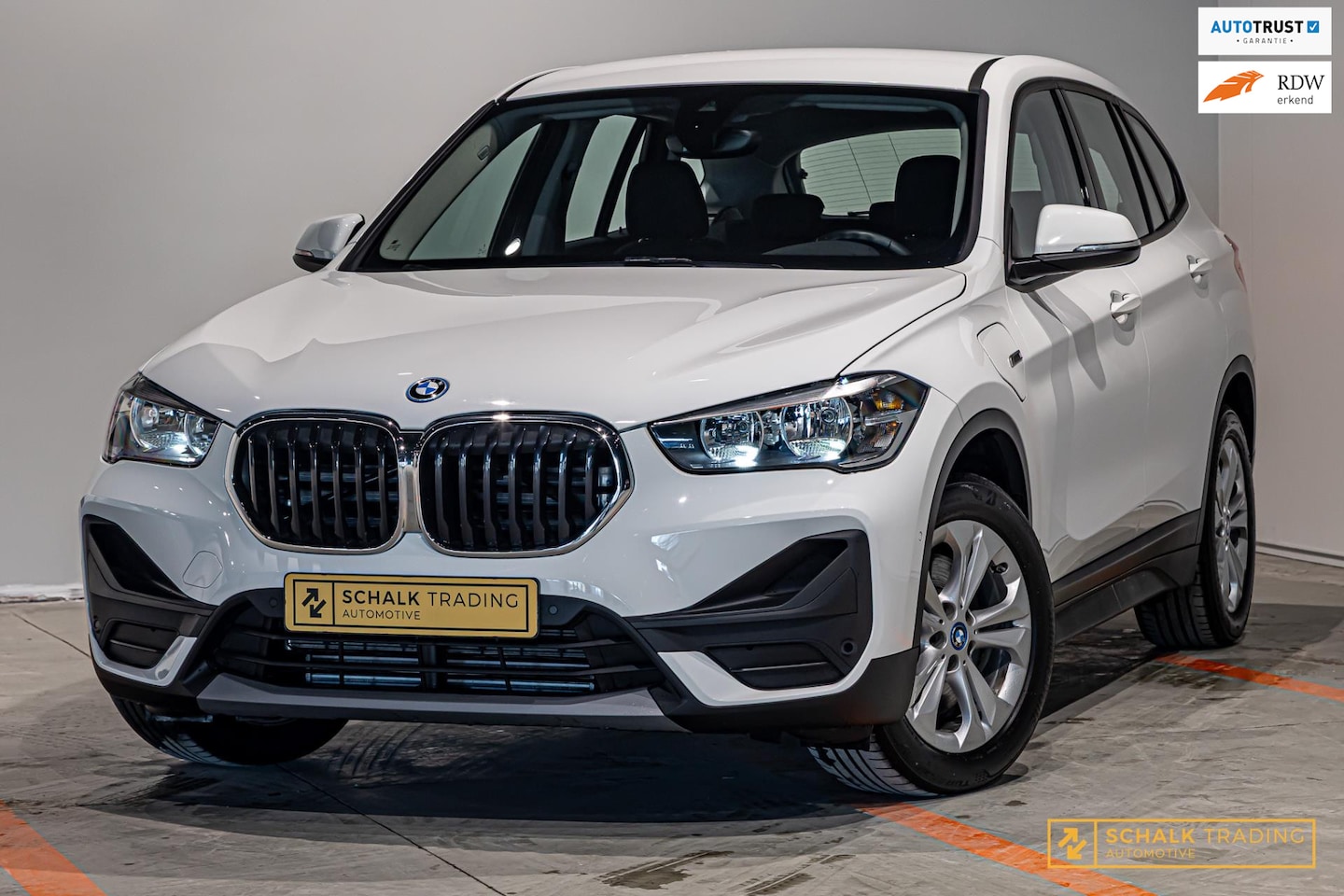 BMW X1 - XDrive25e High Executive|StoelV|Psensor|Garantie|1eig - AutoWereld.nl