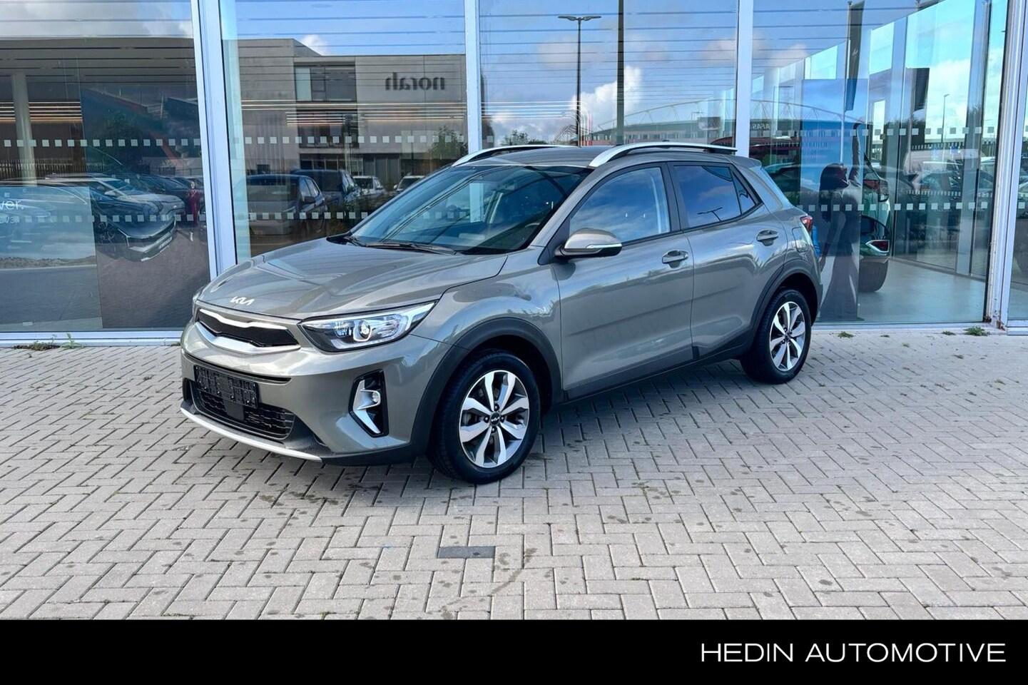 Kia Stonic - 1.0 T-GDi MHEV DynamicPlusLine | Navigatie | Lichtmetaal | Privacy Glass | PDC achter + Ca - AutoWereld.nl