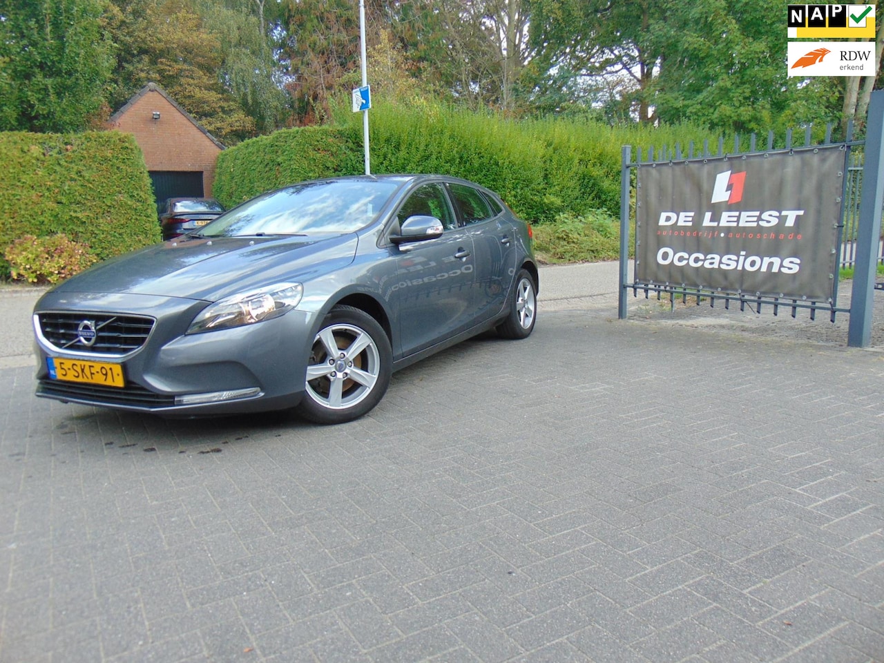 Volvo V40 - 1.6 T3 Momentum 1.6 T3 Momentum - AutoWereld.nl