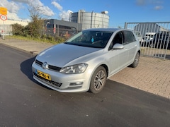Volkswagen Golf - 1.6 TDI HIGHLINE EURO 6