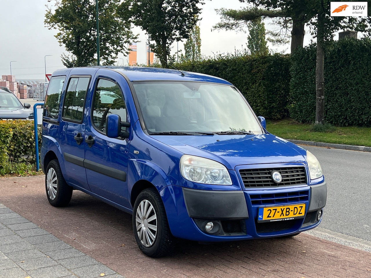Fiat Doblò - 1.4 Family ** 7PERSOONS/ 2x SCHUIFDEUR - AutoWereld.nl