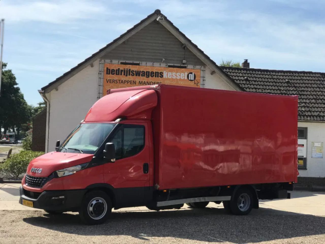 Iveco Daily - 40C18 Bakwagen Koffer LBW - AutoWereld.nl