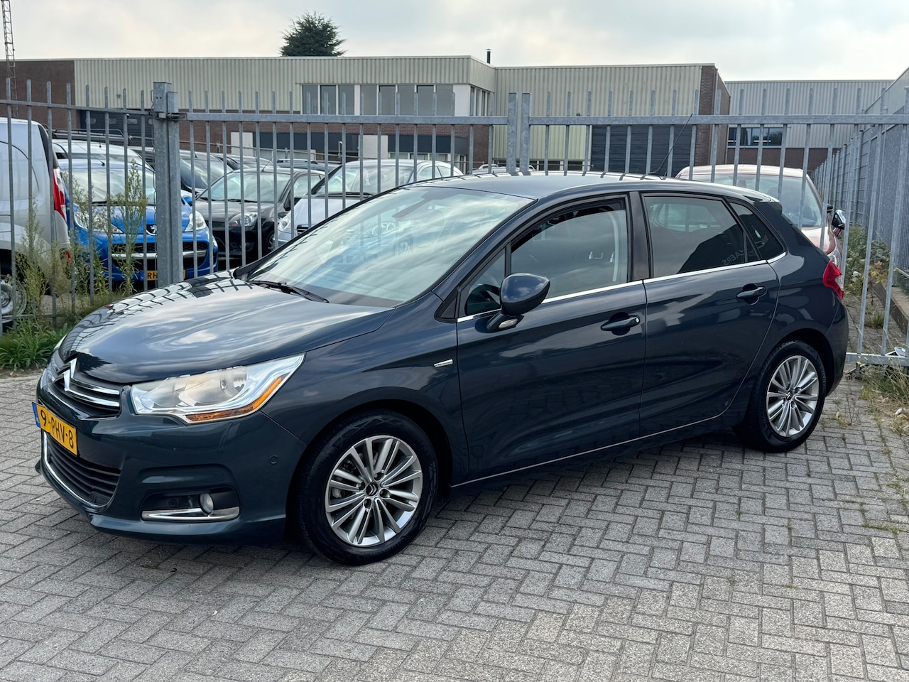 Citroën C4 - 1.6 VTi Exclusive 120PK 5 deurs! Airco l Cruise l Massage l Stoelverwarming l PDC! NL AUTO - AutoWereld.nl