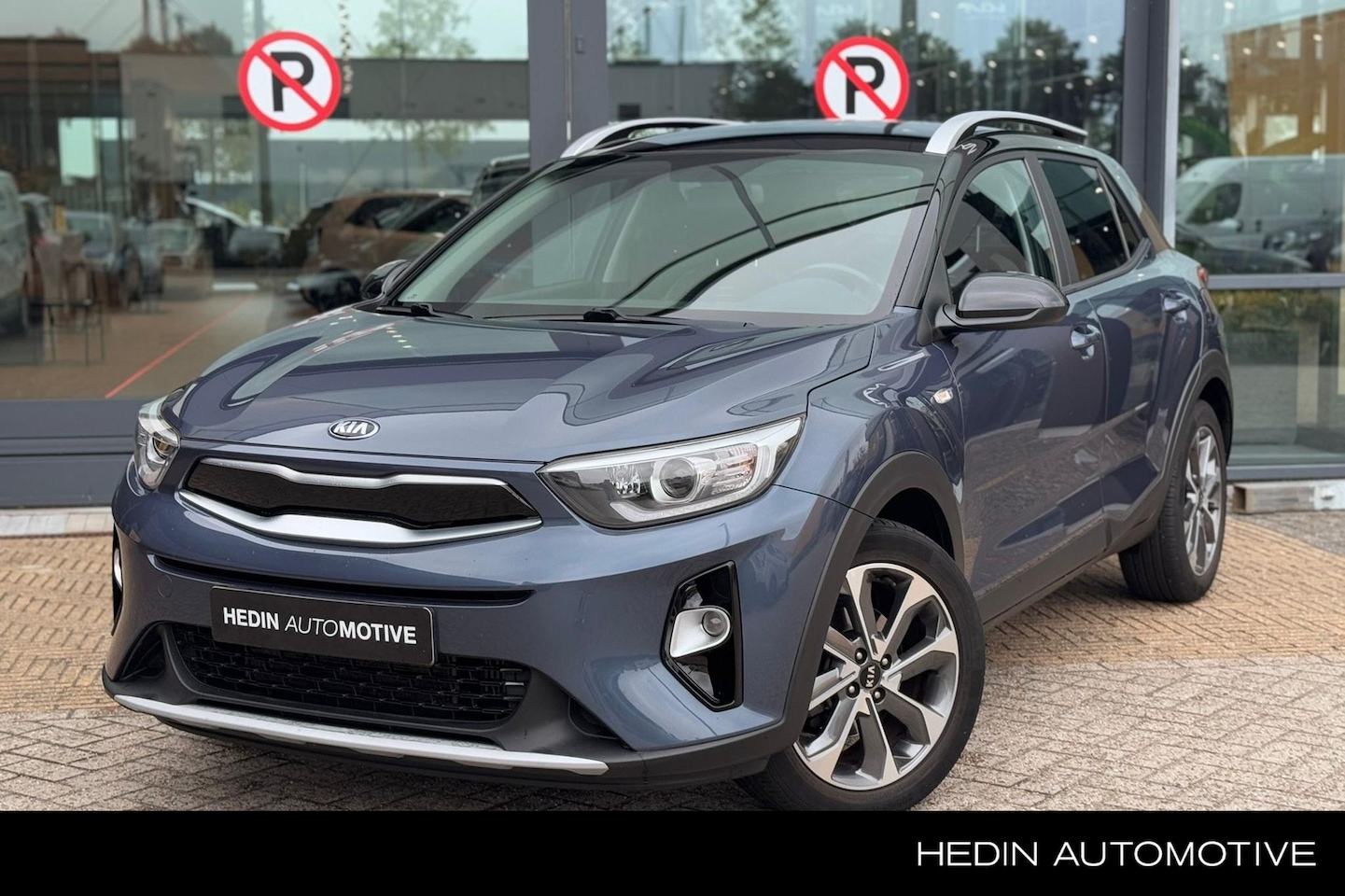 Kia Stonic - 1.0 T-GDi Sports Edition | 100pk | Privacy glass | 17'' LMV | Navigatie | Camera | - AutoWereld.nl