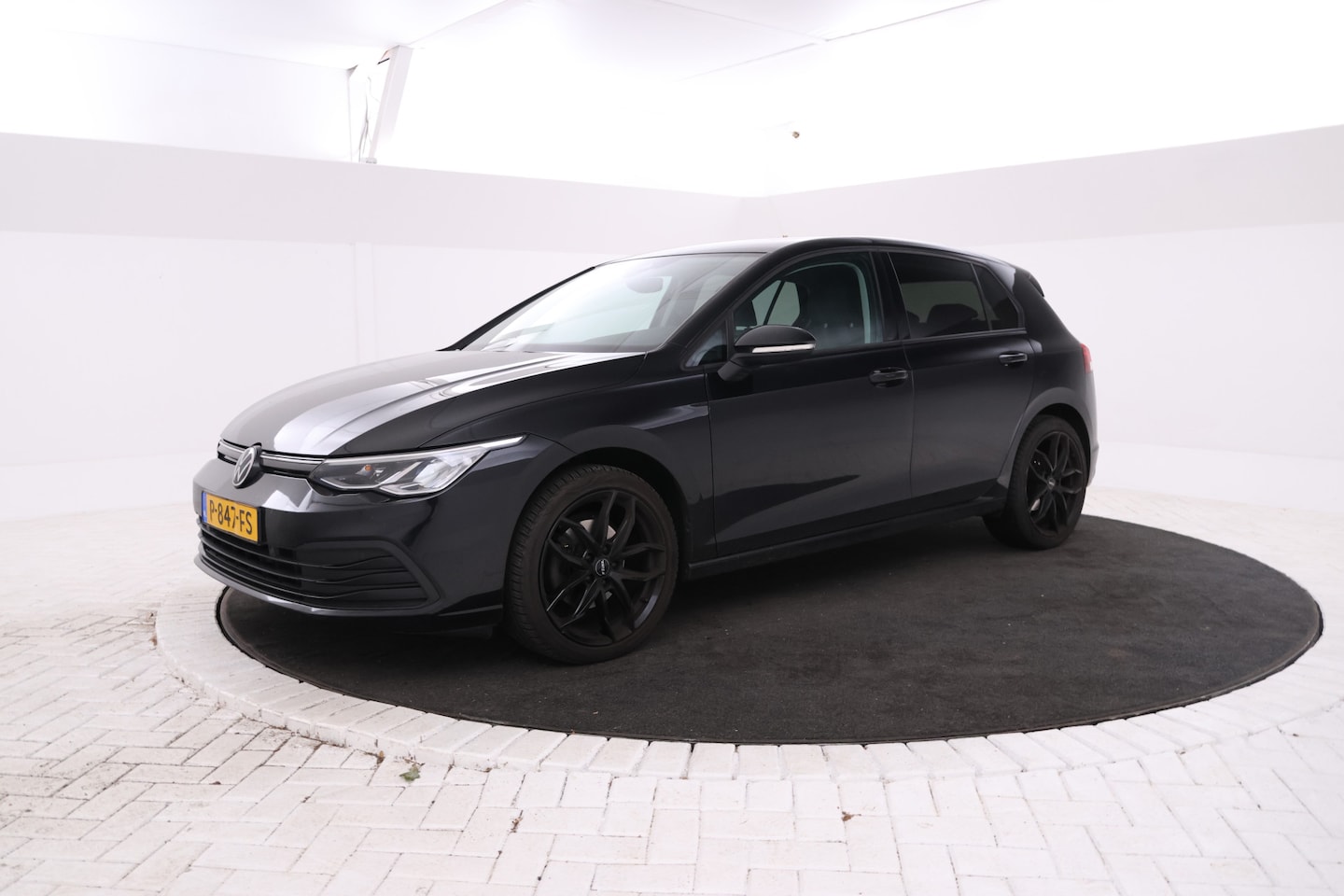 Volkswagen Golf - 1.0 TSI Life 5  Deurs - AutoWereld.nl