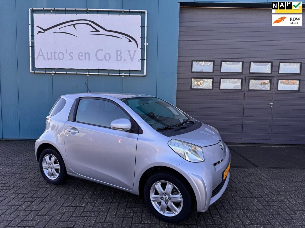 Toyota iQ - 1.0 VVTi Comfort Airco 15"Lm velgen Stuurbekr NL Auto NAP Incl nw Apk 15-09-2026 - AutoWereld.nl