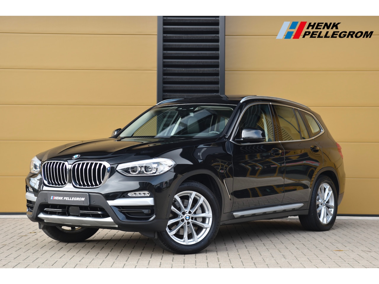 BMW X3 - xDrive30i High Executive * Panoramadak * Trekhaak * Sportstoelen * Head-up * - AutoWereld.nl