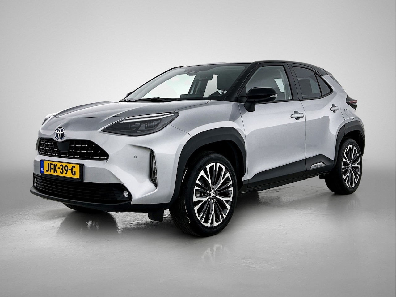 Toyota Yaris Cross - 1.5 Hybrid Executive | Navigatie | Panoramadak | Head-up | BLS | PDC | - AutoWereld.nl
