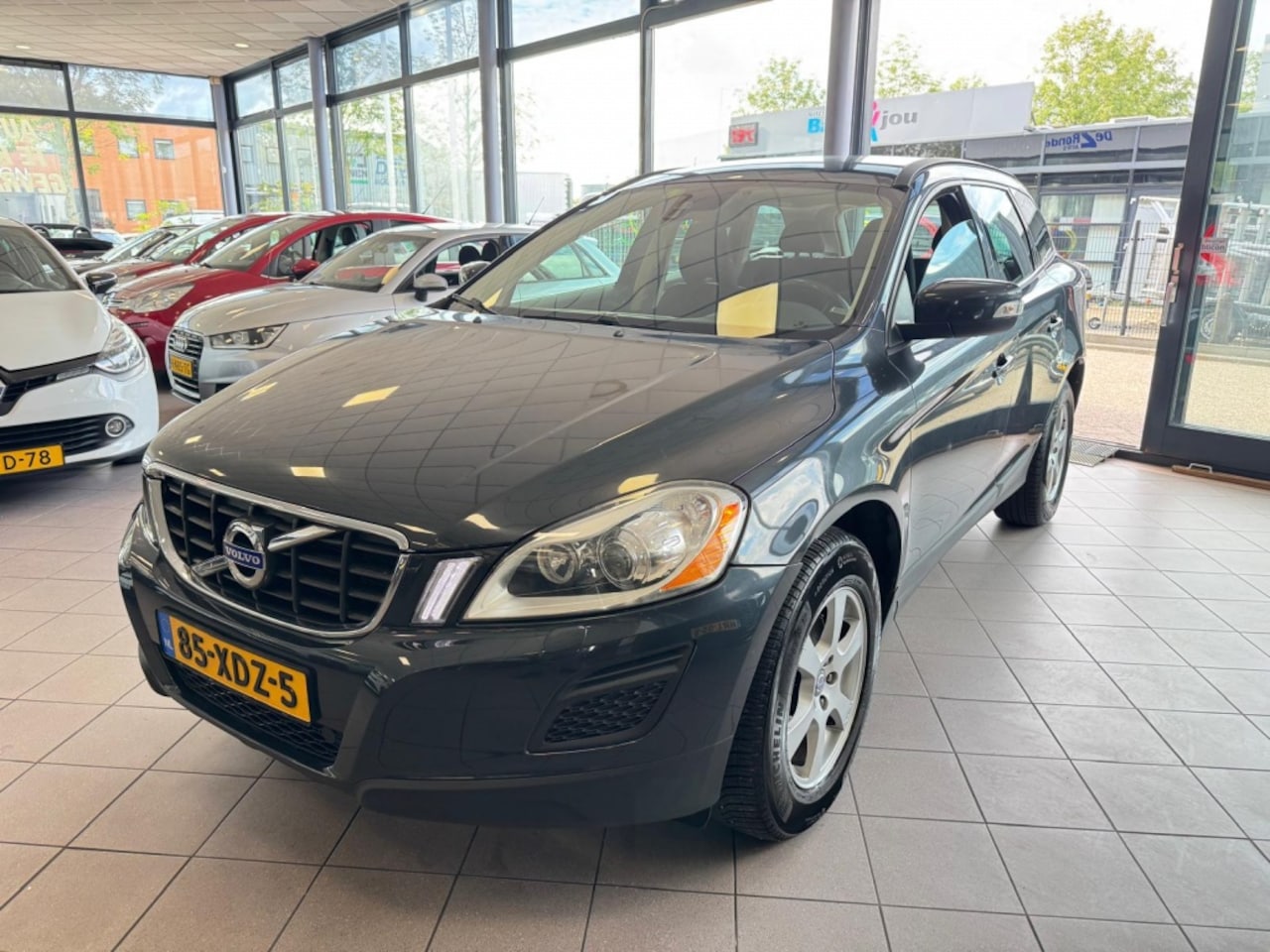 Volvo XC60 - 2.0 D3 Summum NAVI BT APK 5-26 BJ 2011 !!! - AutoWereld.nl