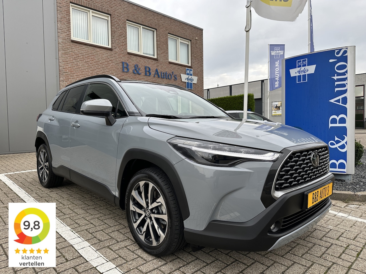 Toyota Corolla Cross - 2.0 Hybrid 200pk Automaat Executive l PANO-DAK l LEDER l ACC l BLIS l ECC l NAVI l LED l J - AutoWereld.nl