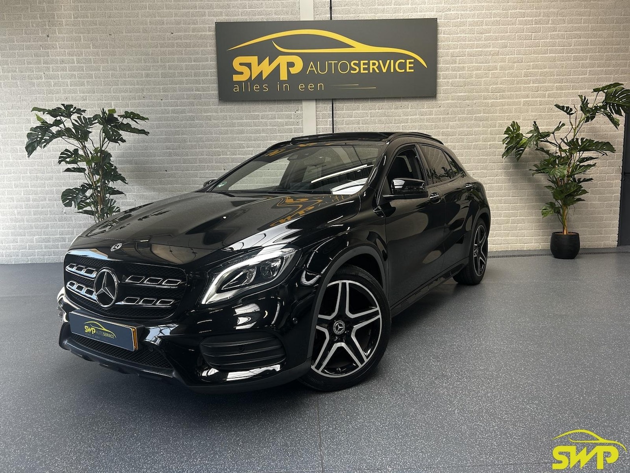 Mercedes-Benz GLA-Klasse - 180 Business Solution | AMG | Pano | NAP | Navi | Cam - AutoWereld.nl