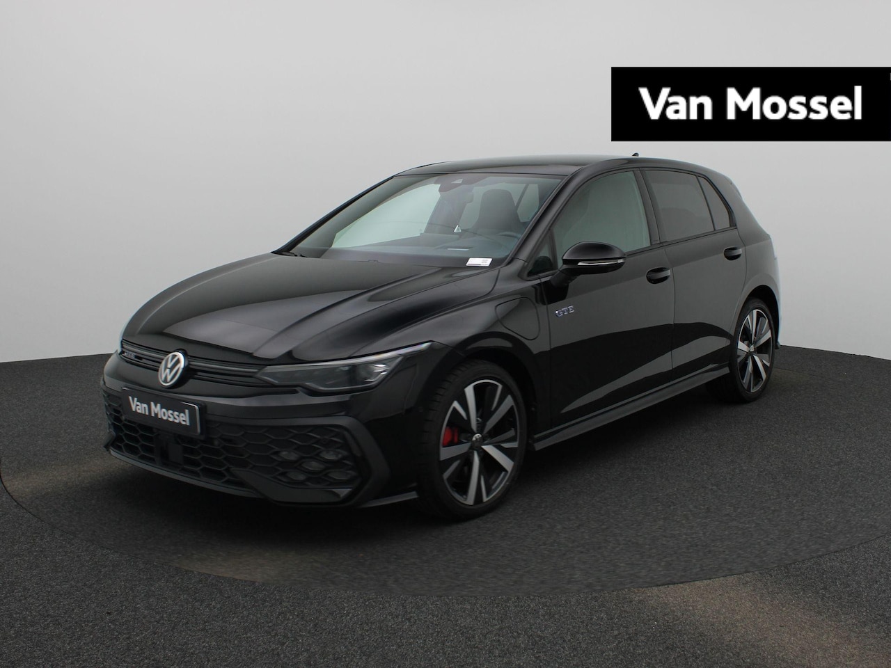 Volkswagen Golf - 1.5 eHybrid GTE 272 PK | Automaat | Plug-In | Panorama Dak | Volledig Leder | Sport Pakket - AutoWereld.nl