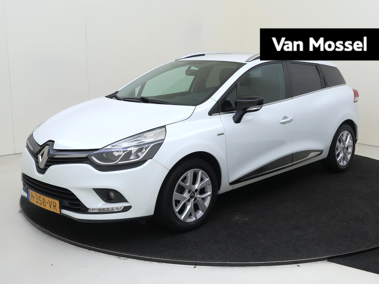 Renault Clio Estate - 0.9 TCe 90 PK Limited Navigatie | Airco | Cruise Control | Parkeersensoren Achter - AutoWereld.nl