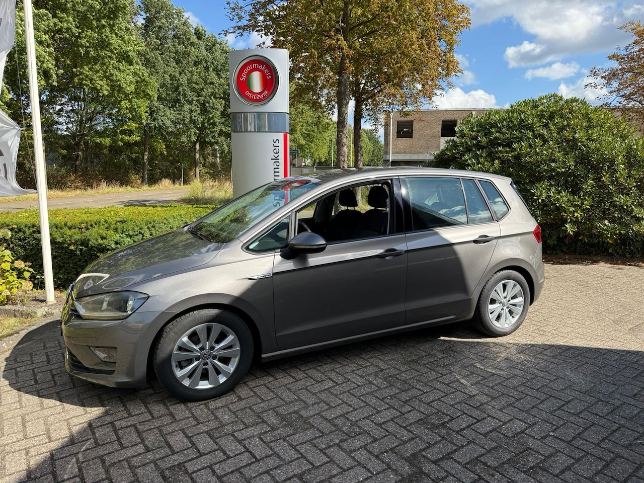 Volkswagen Golf Sportsvan - 1.0 TSI 115PK BlueMotion DSG Comfortline - AutoWereld.nl