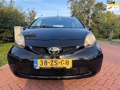 Toyota Aygo - 1.0-12V 5 DEURS AIRCO