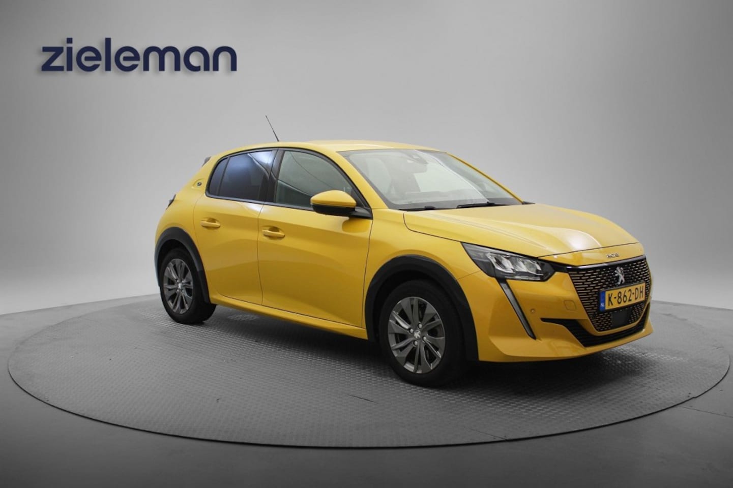 Peugeot e-208 - Allure Première 50 kWh - Carplay, Camera, Half Leer, Stoelverw. - AutoWereld.nl