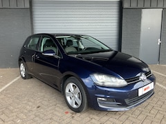 Volkswagen Golf - 1.6 TDI Highline XENON-LED-AHK