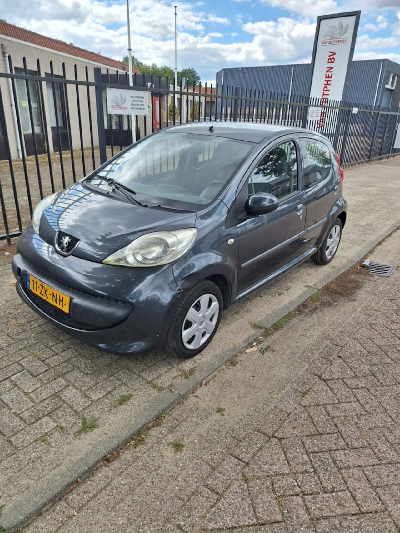 Peugeot 107 - 1.0-12V XS 5DRS APK 4/2026 - AutoWereld.nl