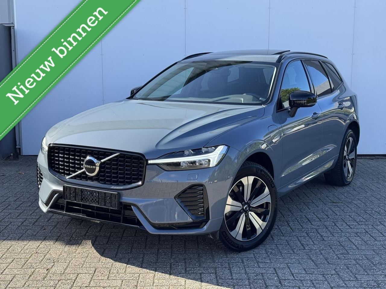 Volvo XC60 - 2.0 T6 Plug-in hybrid AWD Plus Dark|Pano|ACC/Pilot assist|LongeRange - AutoWereld.nl