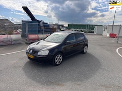Volkswagen Golf - 2.0 FSI Sportline