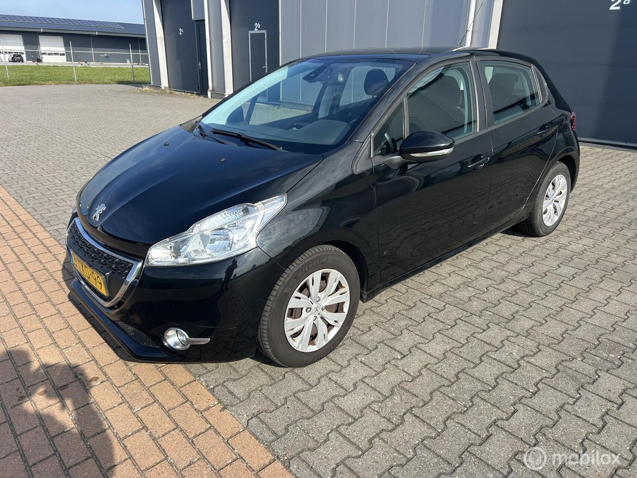Peugeot 208 - 1.2 VTi Envy zeer nette auto - AutoWereld.nl