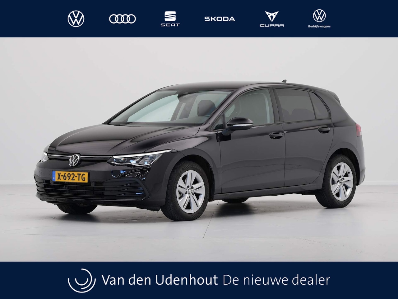 Volkswagen Golf - 1.0 TSI Life Business Navigatie Memory Massagestoel Parkeersensonren 24 - AutoWereld.nl