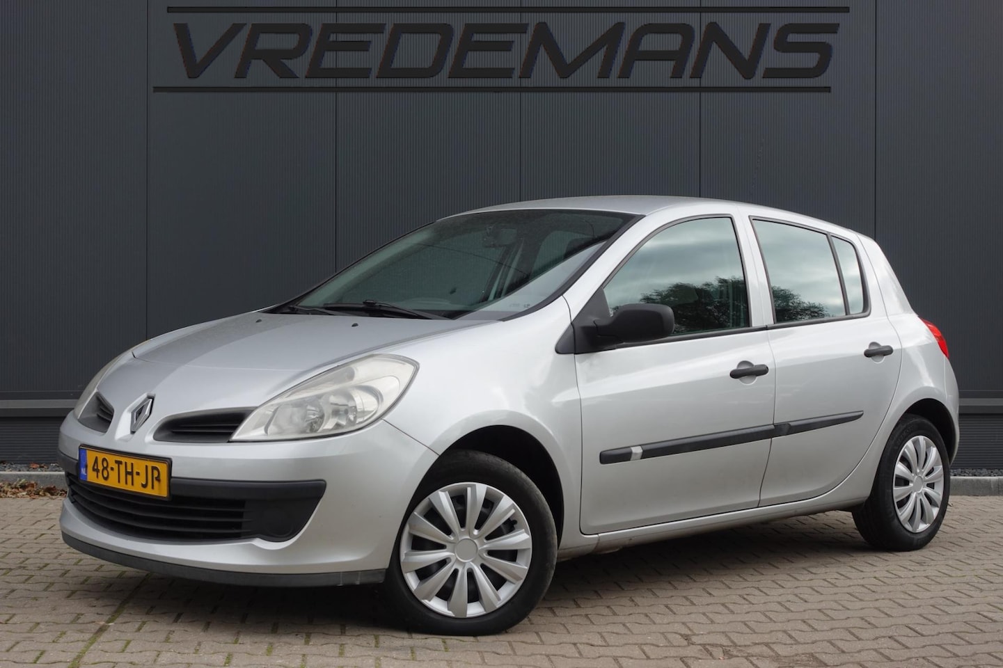 Renault Clio - 1.2-16V Dynamique Comfort 1.2-16V Dynamique Comfort - AutoWereld.nl
