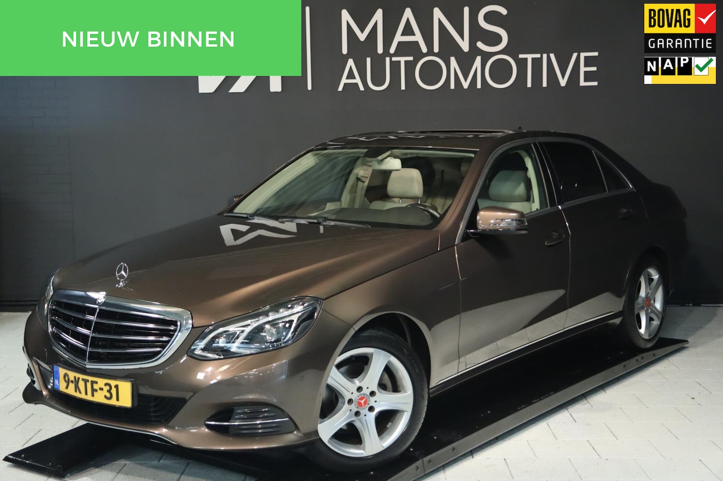 Mercedes-Benz E-klasse - 200 Elegance / SCHUIFDAK / LEDER / ELEK. STOEL / STOELVERW. / CRIUISE / NAVI - AutoWereld.nl